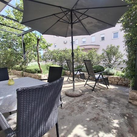 Apartman Vitamare 160 M From The Beach Novi Vinodolski Esterno foto