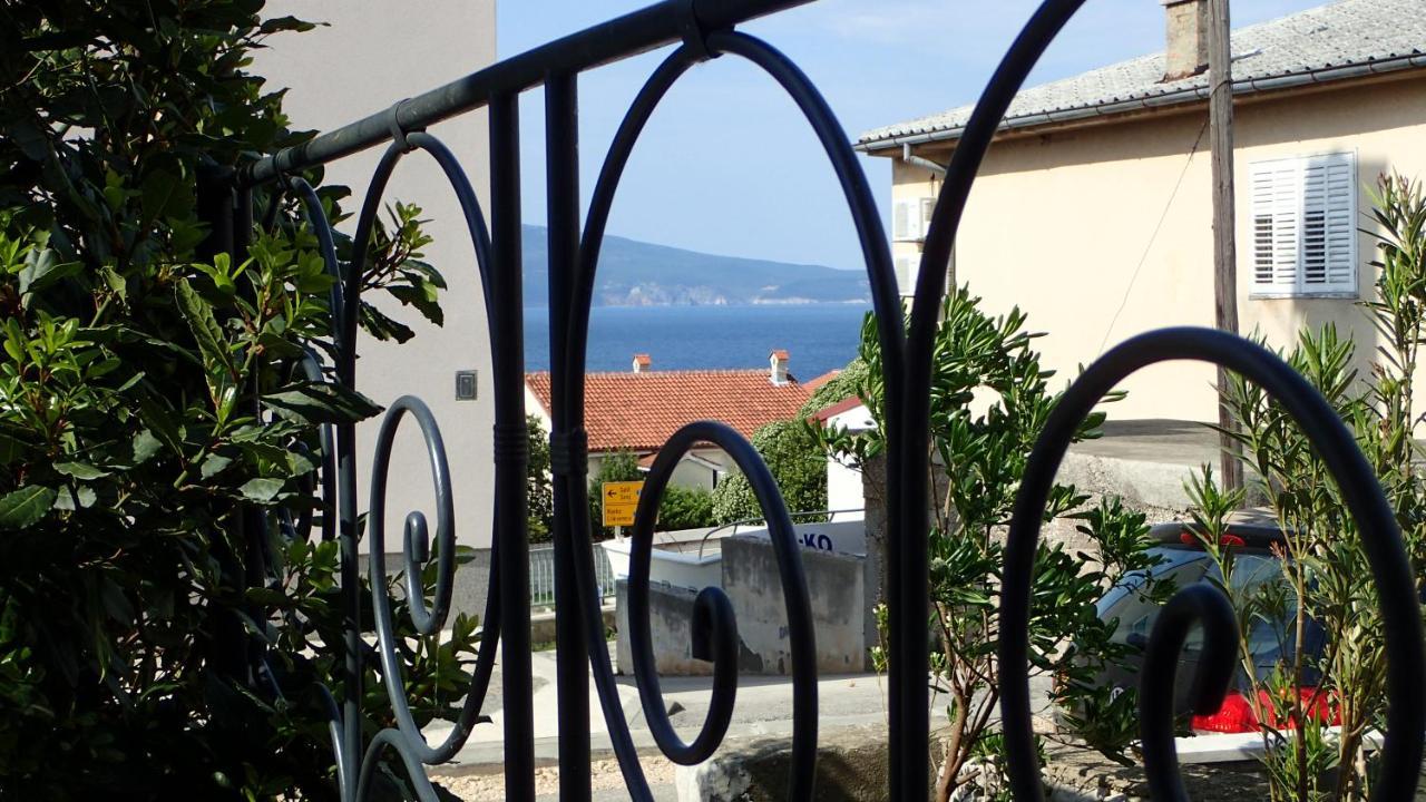 Apartman Vitamare 160 M From The Beach Novi Vinodolski Esterno foto