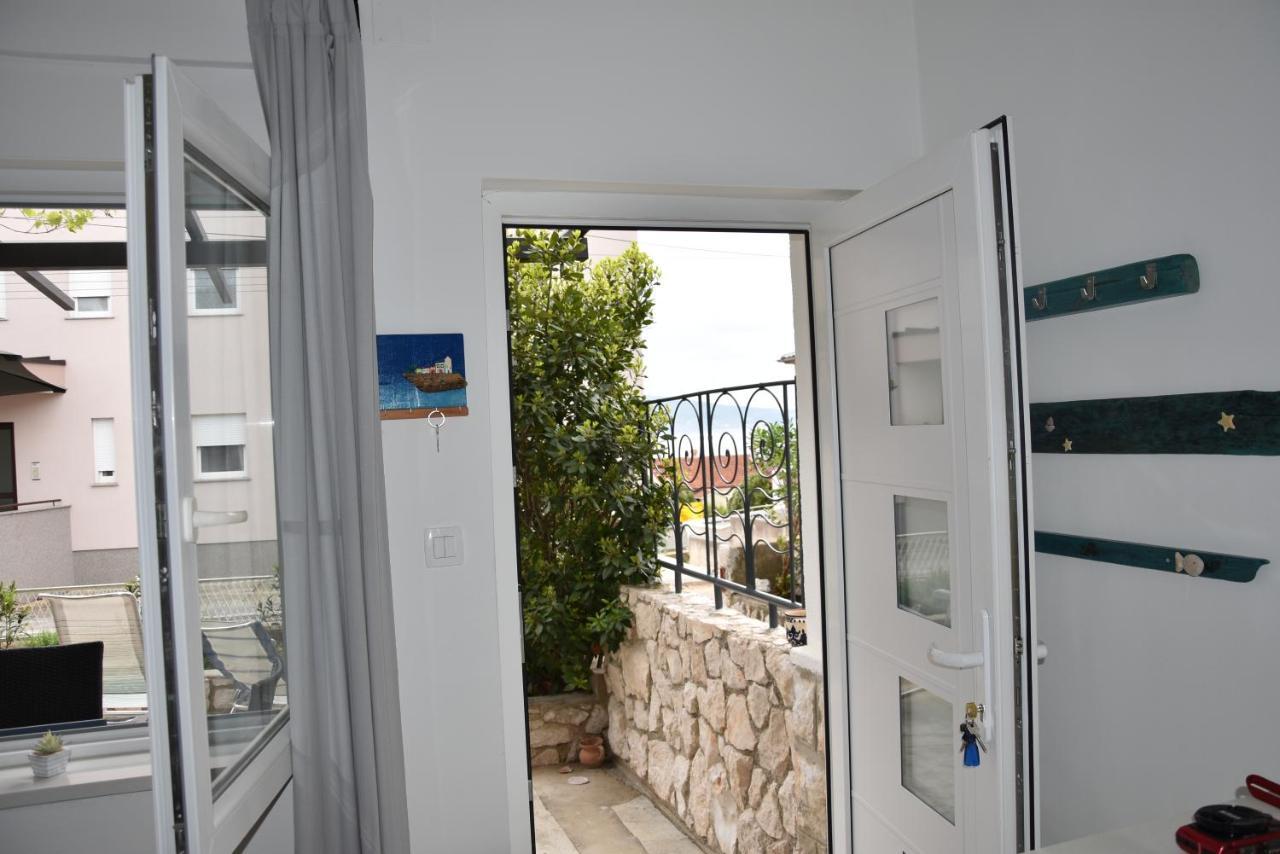 Apartman Vitamare 160 M From The Beach Novi Vinodolski Esterno foto