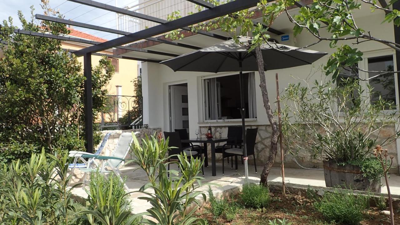 Apartman Vitamare 160 M From The Beach Novi Vinodolski Esterno foto