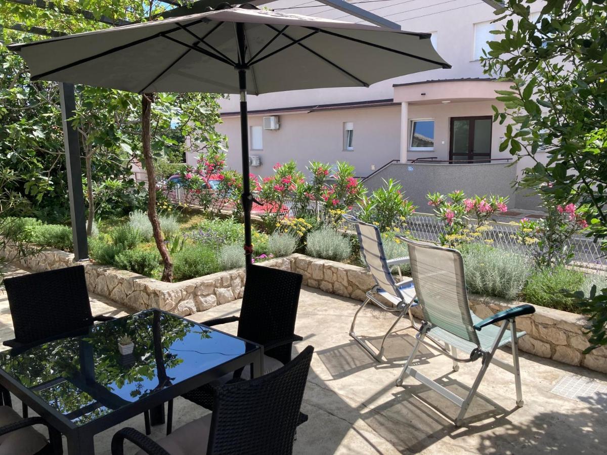 Apartman Vitamare 160 M From The Beach Novi Vinodolski Esterno foto